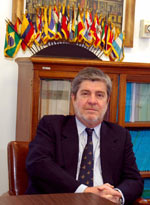 Jean Michel Arrighi. Fuente: https://www.oas.org/es/acerca/bio/jmarrighi.asp